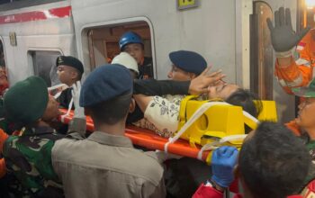 Tragedi Stasiun Bekasi Timur : 7 Tewas, 85 Penumpang Lolos dari Himpitan