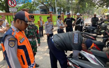 Nekat Parkir di Pemkot Bekasi, Motor ASN Dikempesin, Mobil Diderek